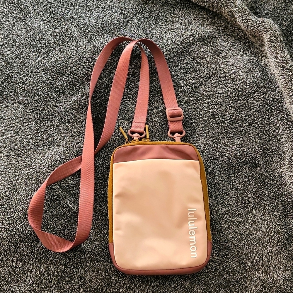 Lululemon cross body perfect bag